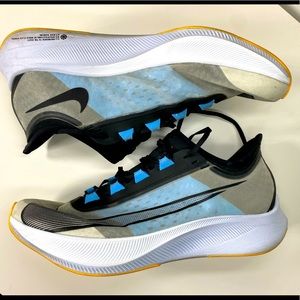 Mens Nike Zoom Fly 3
US Mens 10.5
White/Univ Blue/Laser Orange/Black
PRE-OWNED